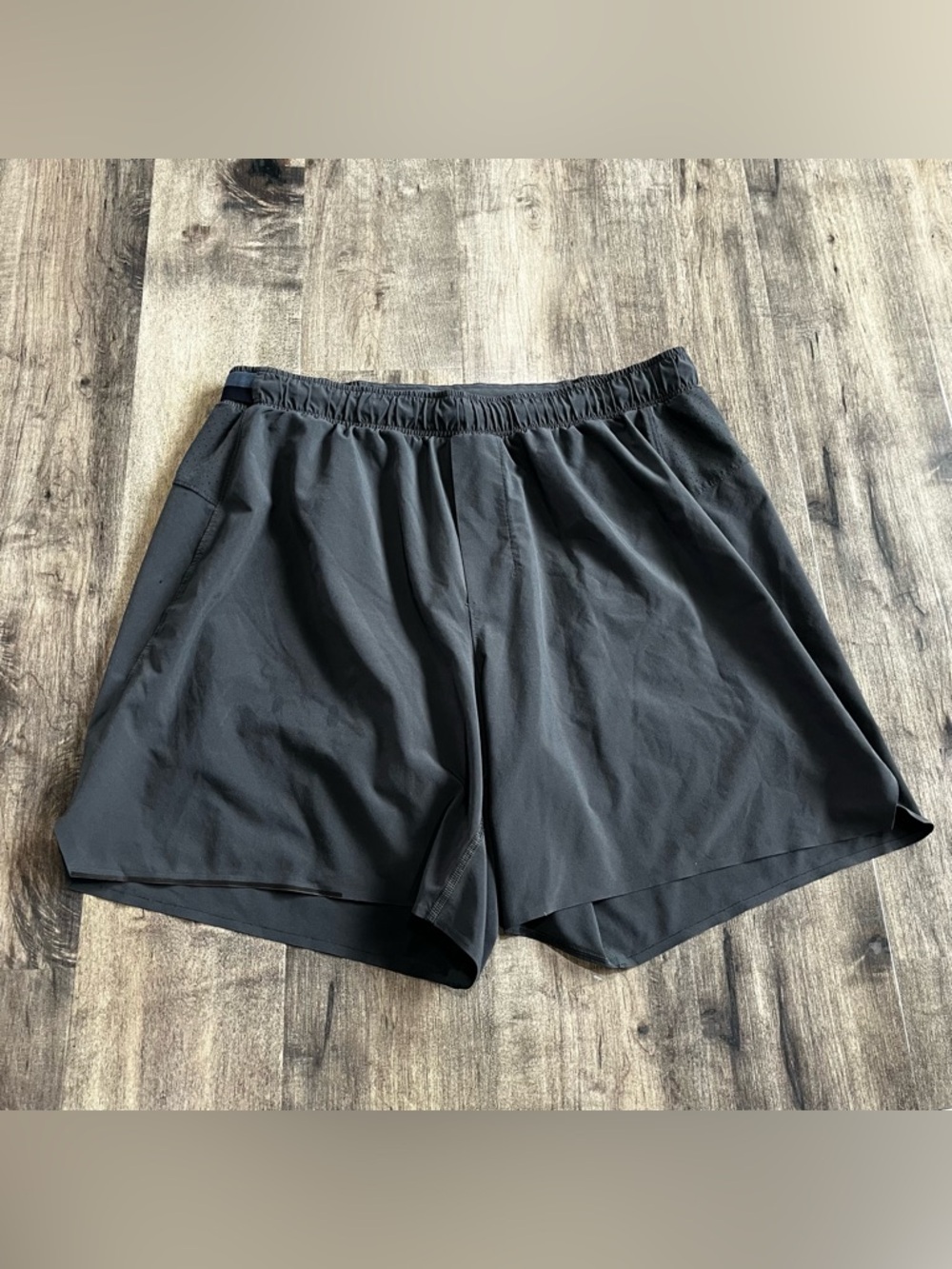 Luluemon Men’s Surge Grey Lined Running Athletic Shorts Sz Large
